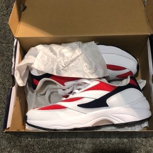 Fila red and black V94M